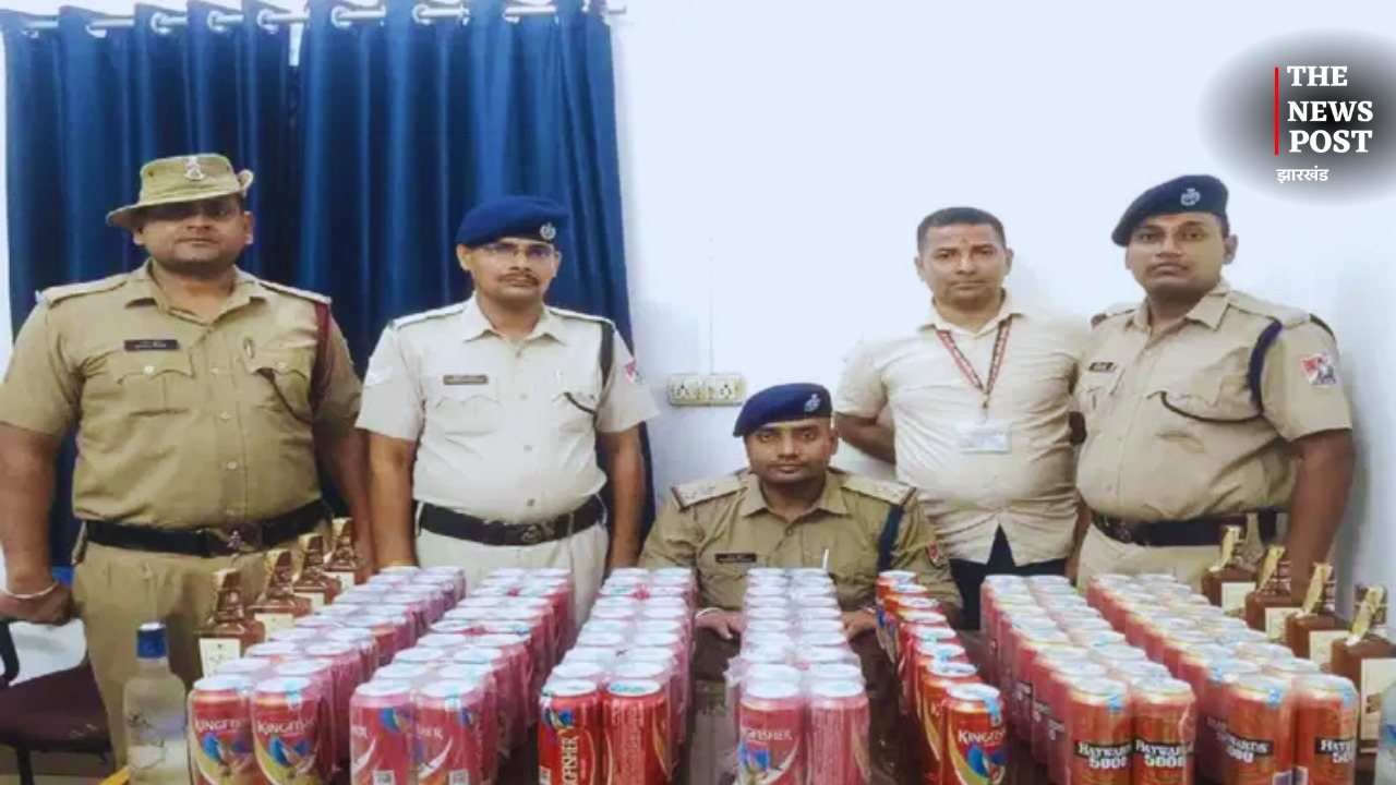 धनबाद: रेलवे स्टेशन पर RPF की बड़ी कार्रवाई! ब्लैक डायमंड एक्सप्रेस से 66.75 लीटर अवैध शराब बरामद