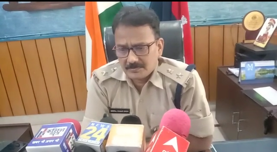 खेसारी लाल यादव और कुख्यात संदीप यादव मामले में एसपी ने कहा- चल रही है जांच, दोषियों को बख्शा नहीं जाएगा 