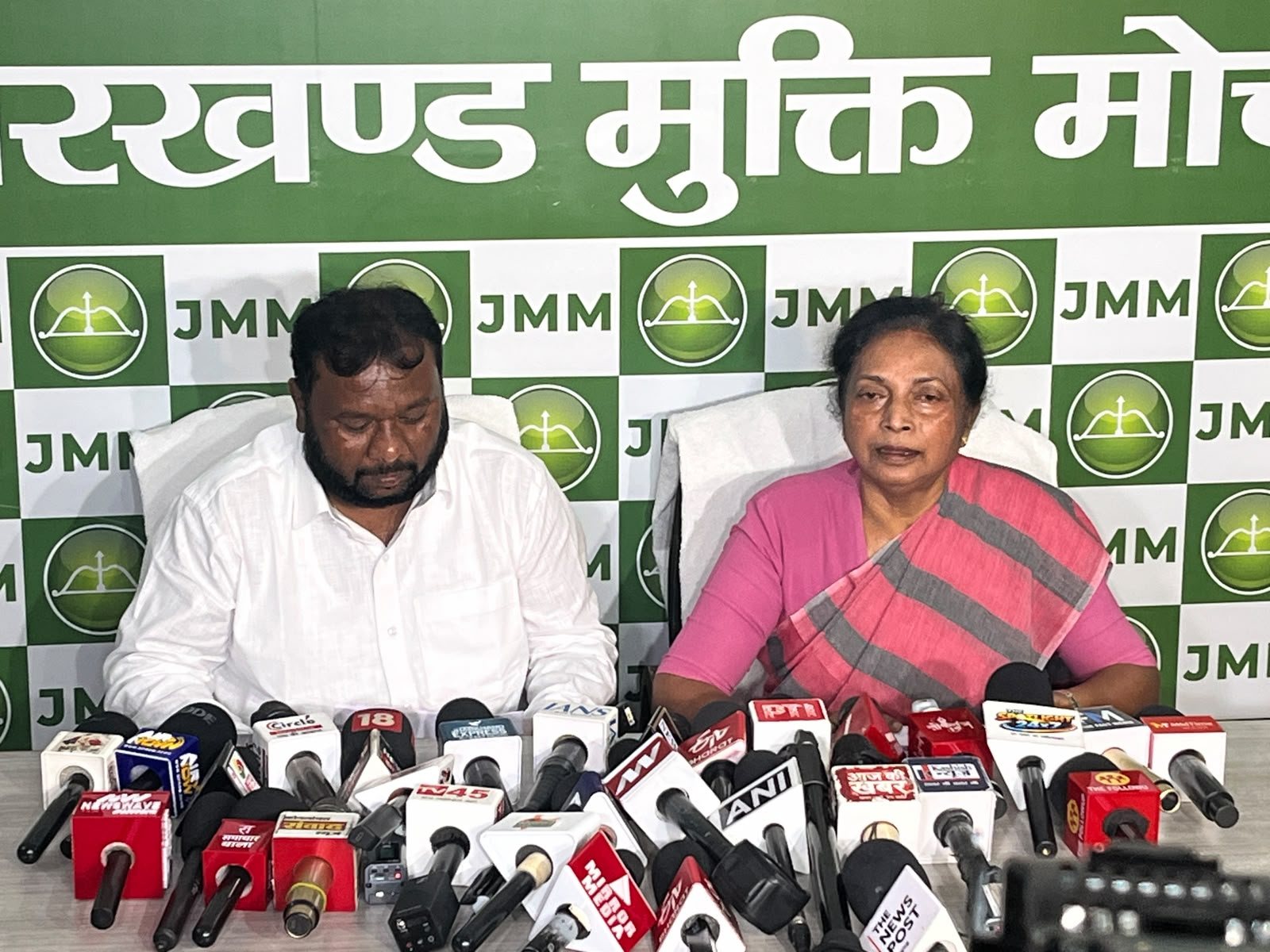 बालाघाट में 30 से ज्यादा आदिवासी बच्चों की मौत पर JMM ने BJP को घेरा, 25-25 लाख मुआवजे की मांग
