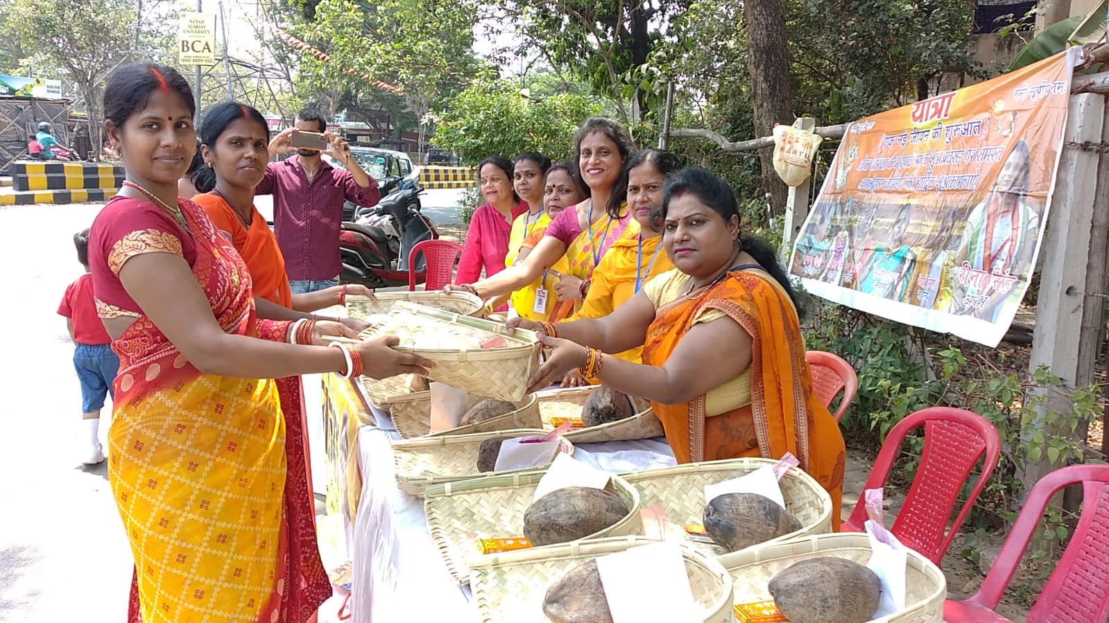 नहाय खाय के साथ चैती छठ पूजा की शुरुआत, व्रतियों ने पूजा कर कद्दू-भात किया ग्रहण