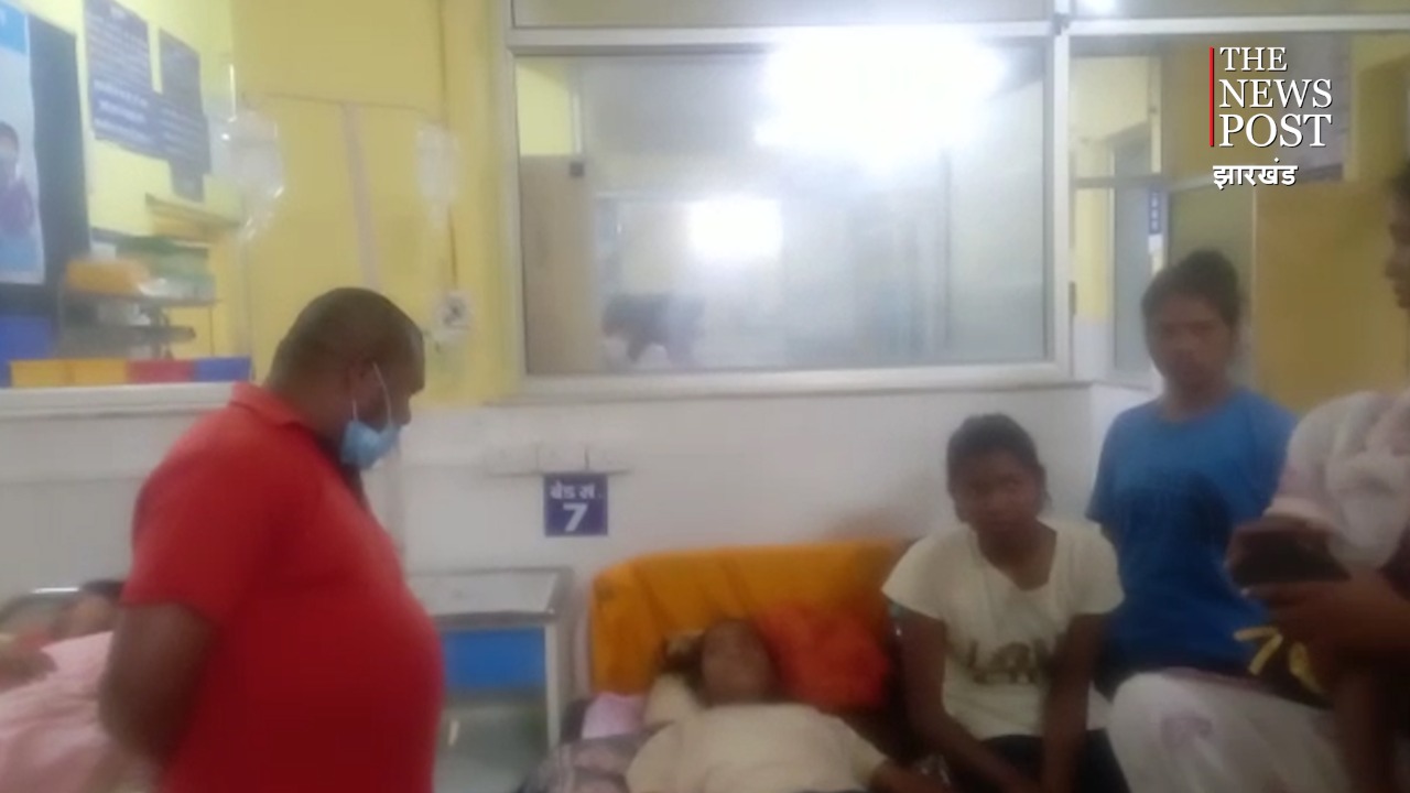 गुमला फूड प्वॉइजन मामला :  आक्रोशित लोगों का सवाल, कब तक भगवान भरोसे रहेंगे हमारे बच्चे !