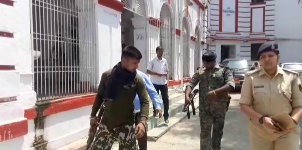 शर्मनाक : दुष्कर्म पीड़िता ने की न्याय की मांग तो दरोगा ने कर दी सेक्स की डिमांड, धराया