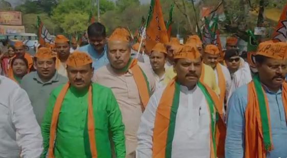 बीजेपी का 42 वां स्थापना दिवस आज : जमशेदपुर में निकाली गई पदयात्रा
