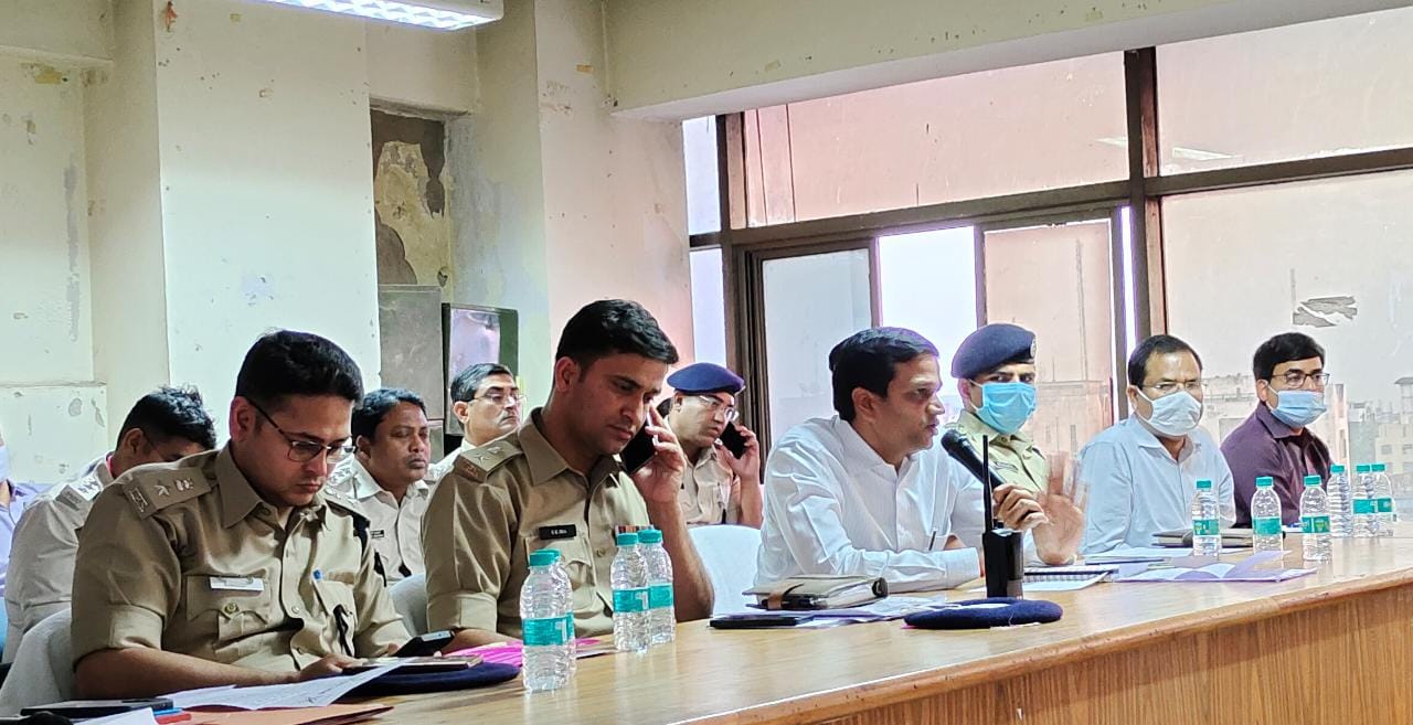 रामनवमी जुलूस को लेकर पुलिस-प्रशासन ने समाज के प्रबुद्ध लोगों के साथ की बैठक