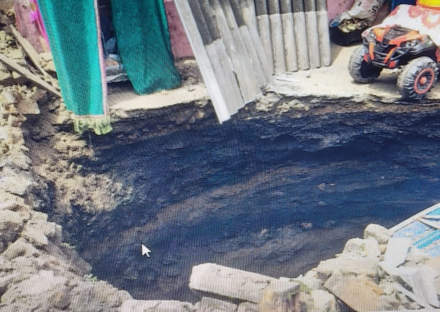 कतरास के बाद लोयाबाद धंसान की चपेट में, देखिये कैसे परिवार तो बच गया लेकिन घर हो गया जमींदोज