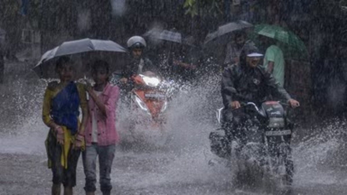Jharkhand Weather: करम पर्व पर जमकर बरसेंगे बादल,  वज्रपात का भी अलर्ट, जानें प्रमुख जिलों का तापमान