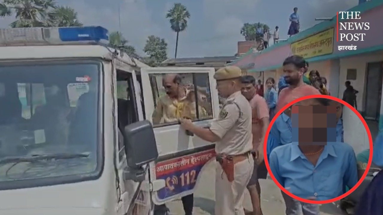 बिहार: स्कूल में छात्राओं ने प्रधानाध्यापक पर लगाए छेड़खानी के आरोप, पुलिस ने लिया हिरासत में