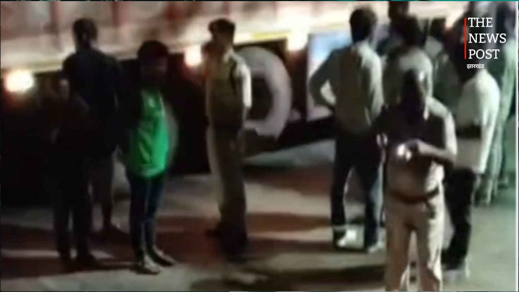 टाटानगर स्टेशन के बाहर तेज रफ्तार ट्रेलर की चपेट में आया युवक, मौके पर मौत