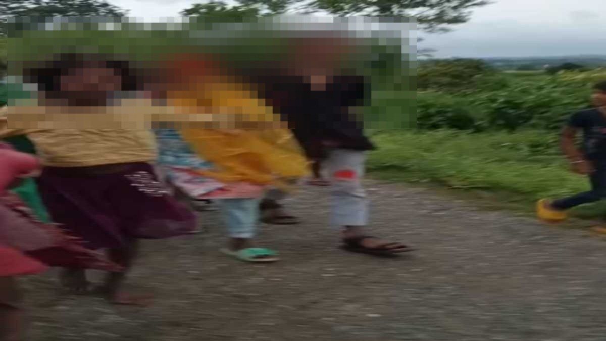 नाबालिग युवती के घर मिलने पहुंचा युवक, गांव वालों ने जबरन लड़की की मांग में भरवा दिया सिंदूर, फिर जो हुआ....