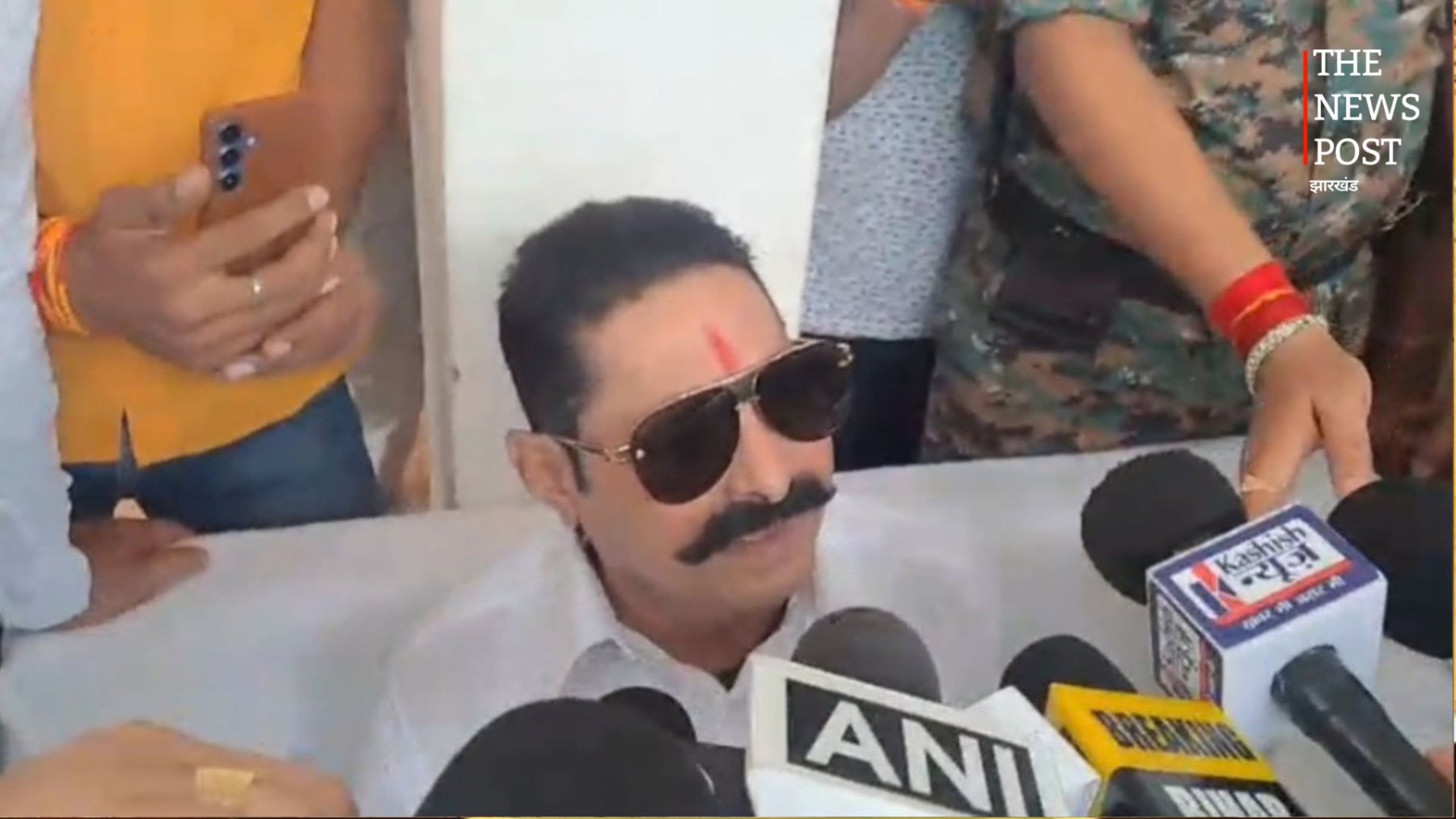 अपनी ही पार्टी प्रत्याशी के खिलाफ विधायक अनंत सिंह, जनसुराज के अनुज सिंह के नॉमिनेशन में उतरे बाहुबली