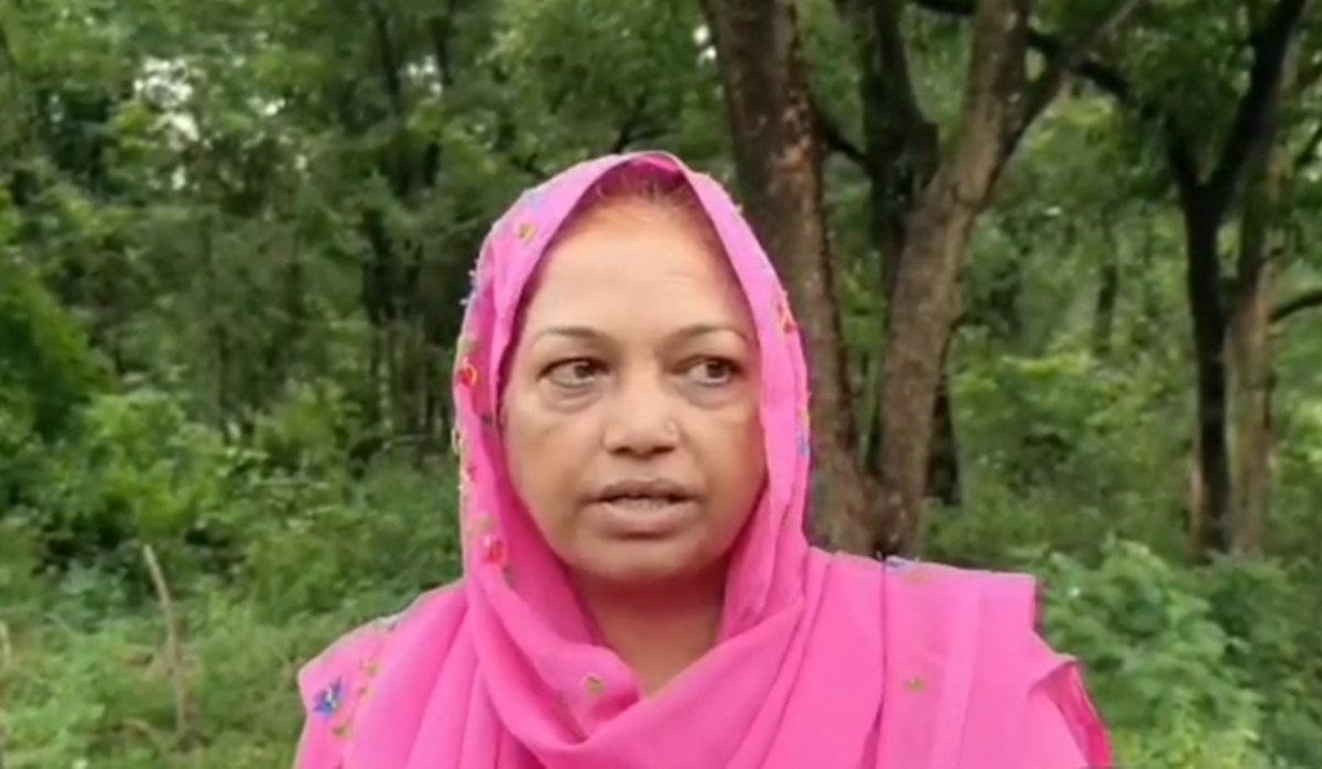 बोकारो में बेखौफ बदमाश! पिस्तौल सटाकर महिला से छीनी सोने की चेन और हीरे की लॉकेट