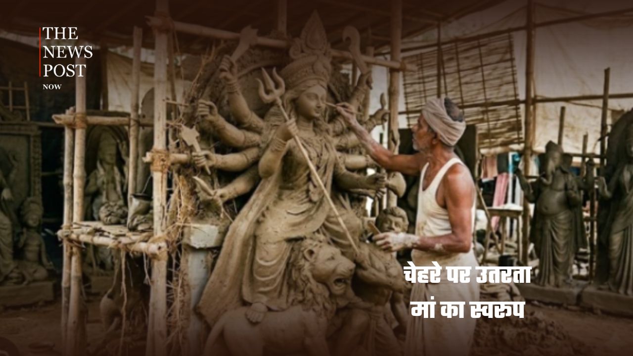 मां के स्वागत को तैयार देश, दुर्गा प्रतिमाओं को दिया जा रहा आखिरी स्पर्श - Photo 3