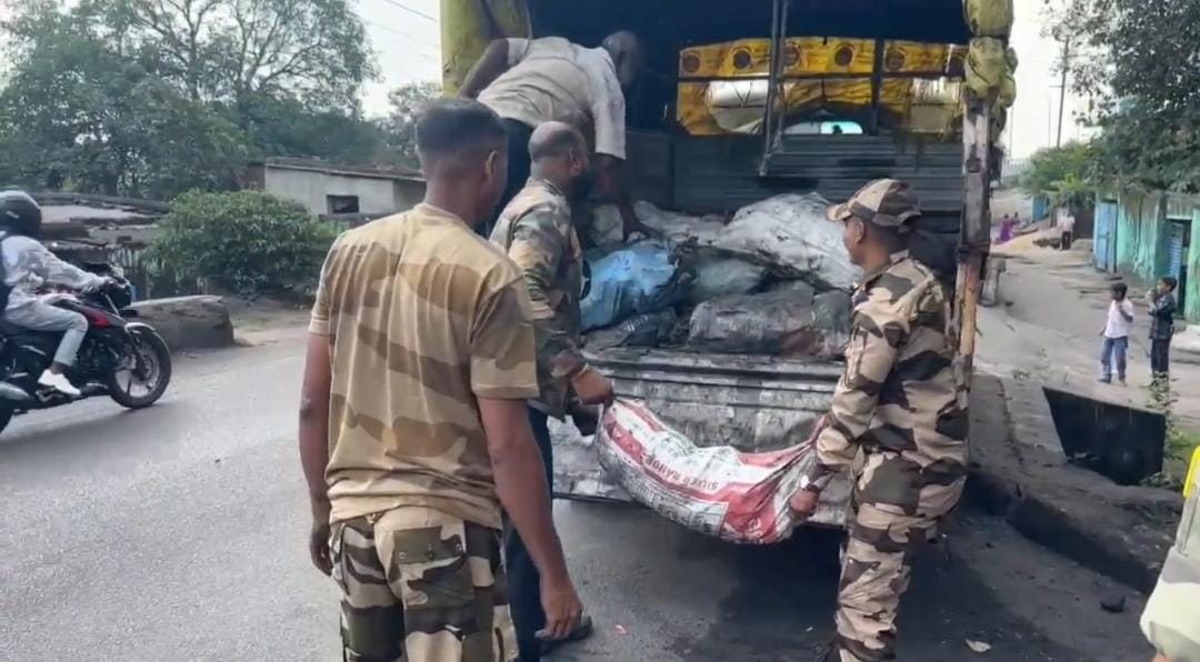 बोकारो में CISF की बड़ी कार्रवाई, 6.34 टन अवैध कोयला बरामद