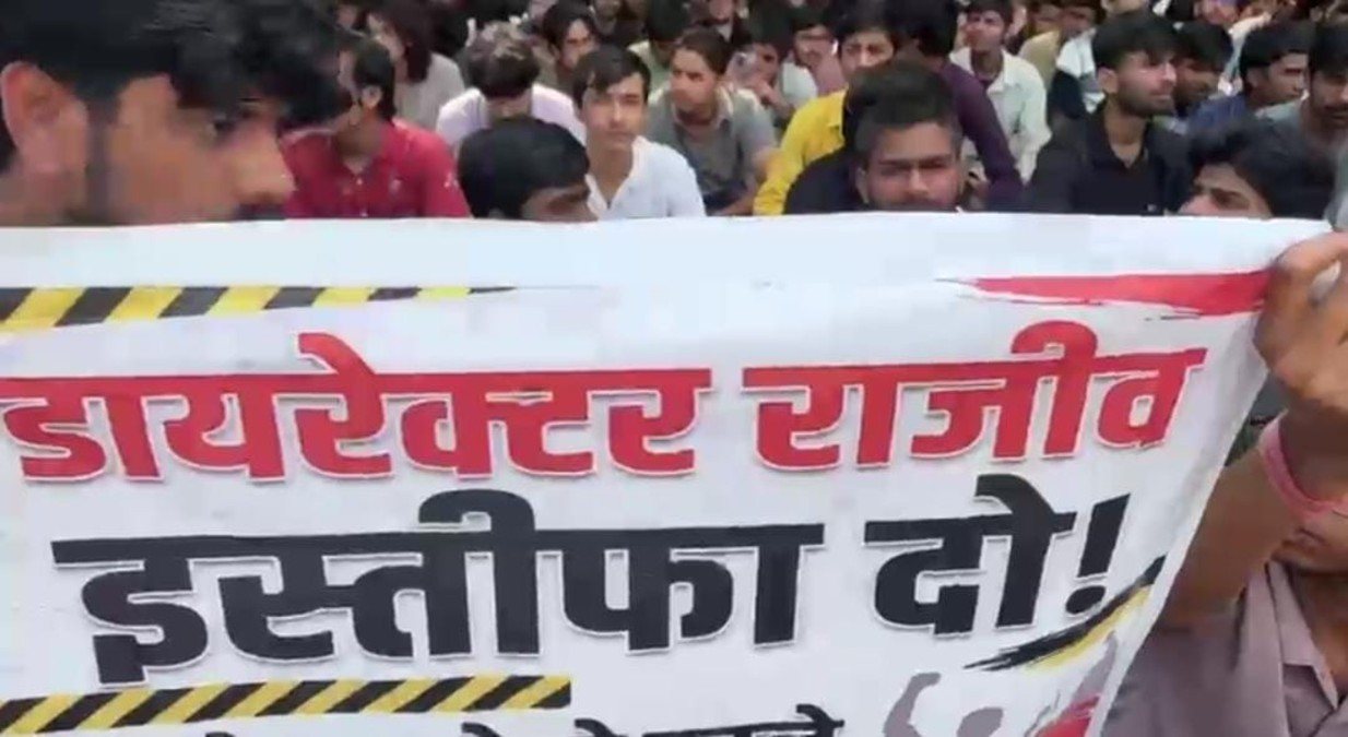 रांची IIIT में छात्र की मौत के बाद भड़का आक्रोश, जानिए निदेशक को क्यों हटाने पर तुले हैं छात्र