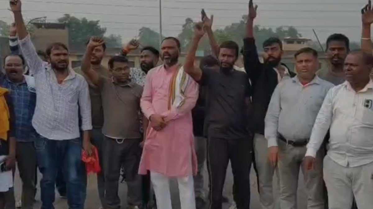 बोकारो स्टील प्लांट में उग्र हुआ विस्थापितों का आंदोलन, भूख हड़ताल के बाद सभी गेटों पर तालाबंदी