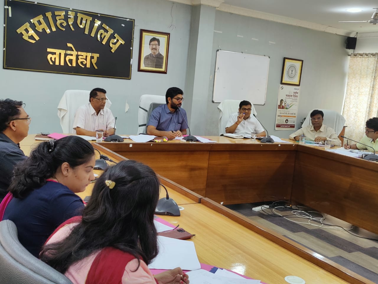 पंचायत चुनाव को लेकर उपायुक्त ने की बैठक, ट्रेनिंग की जरुरत पर दिया जोर