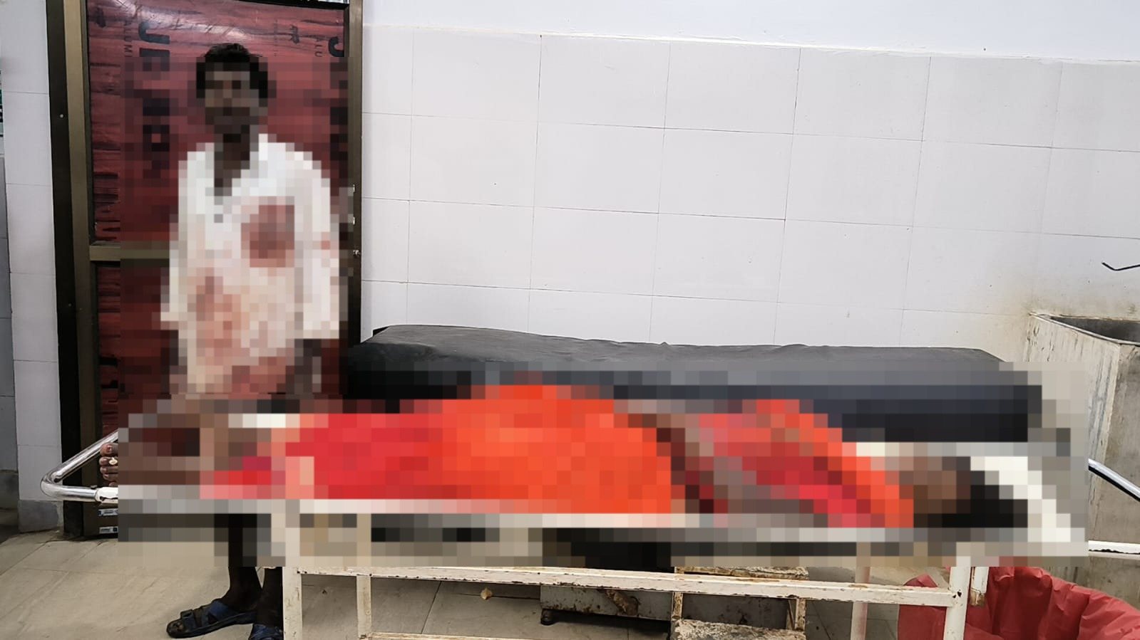 गोड्डा से बड़ी खबर : विदा होकर ससुराल जाने से किया इनकार, पति ने हाट में पत्नी की गर्दन पर चाकू से किया हमला