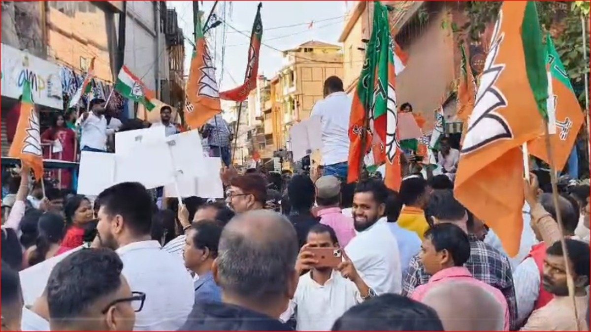 खड़गे के बयान पर झारखंड में सियासी घमासान, कांग्रेस कार्यालय का घेराव करने पहुंचे भाजपा नेता