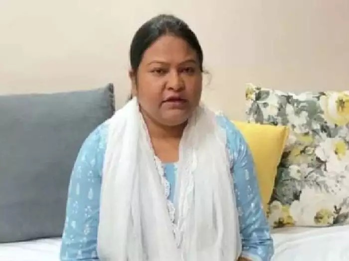ट्विटर पर कई मंत्रियों से भी ज्यादा फॉलोअर्स हैं सीता सोरेन के, सैकड़ों की संख्या में लोग अपनी समस्याओं से कराते हैं अवगत