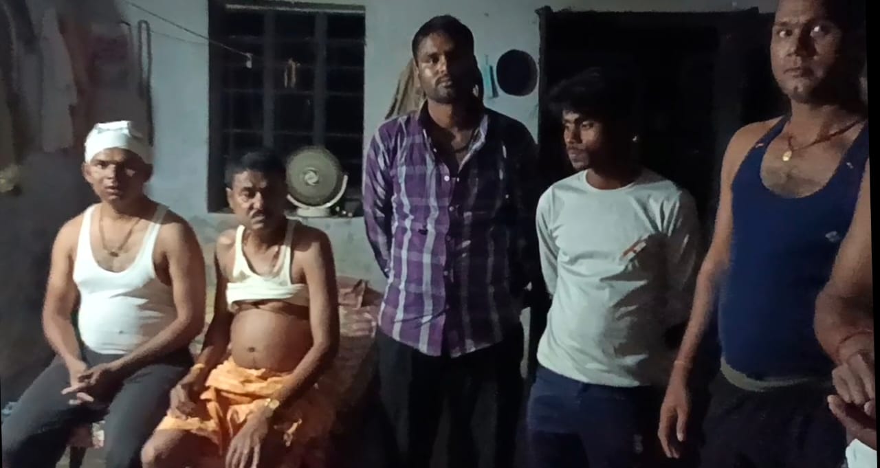 शराब धंधेबाजों ने  पुलिस पर हमला कर साथियों को छुड़ाया, कई पुलिस कर्मी जख्मी