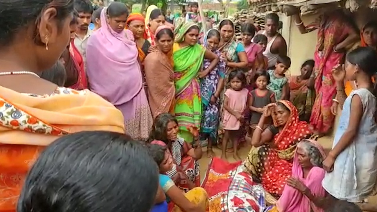 निर्माणाधीन  दीवार गिरने से राजमिस्त्री और मजदूर की मौत, एक की हालत गंभीर