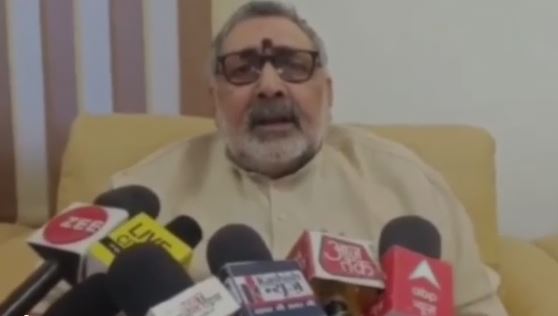 केंद्रीय मंत्री ने ओवैसी पर फिर बोला हमला, कहा - जिन्ना के डीएनए के लोग हैं