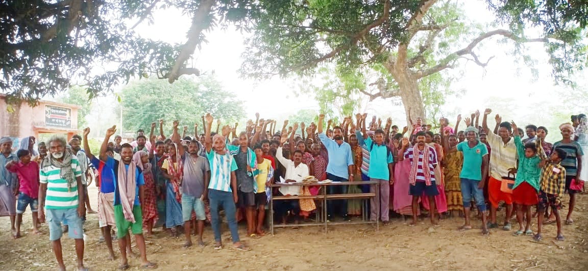 राशन में कटौती को लेकर ग्रामीण हुए एक-जुट, उपायुक्त से करेंगे शिकायत  