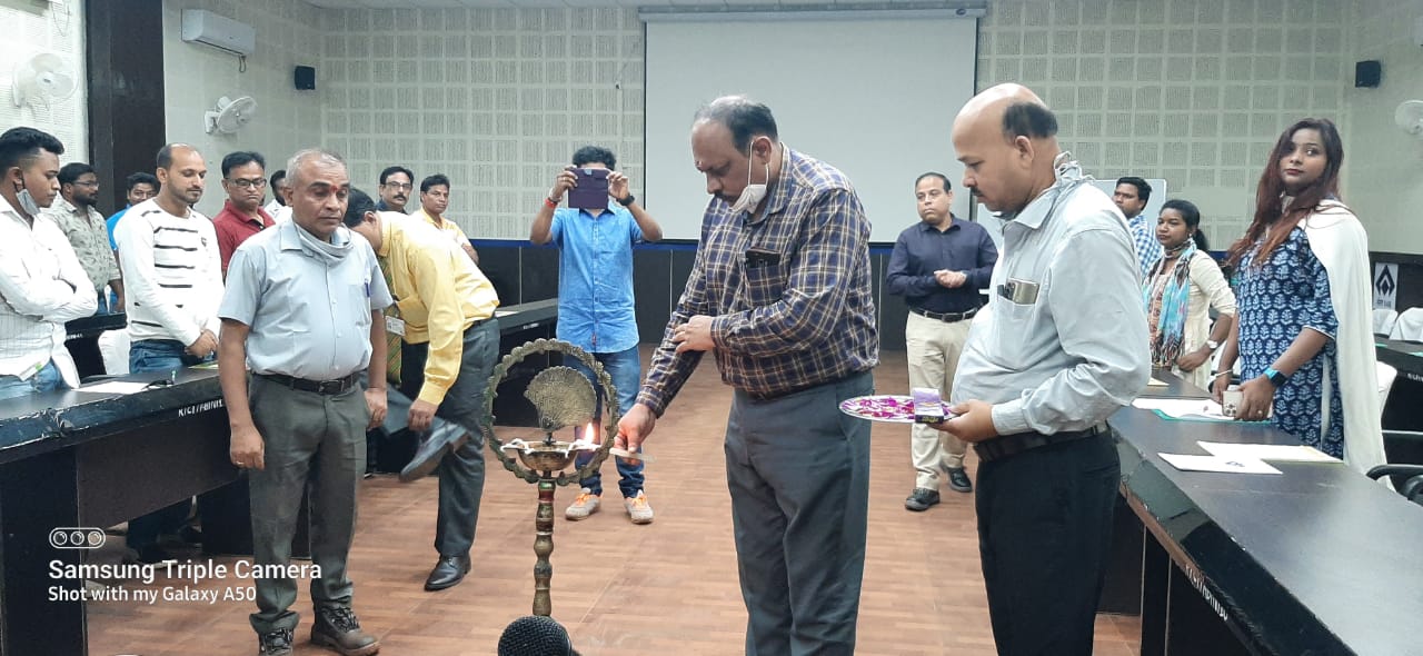 सेमिनार में बोले वक्ता, ज्ञान से ही हो सकता उत्पादकता तथा गुणवत्ता में इजाफा