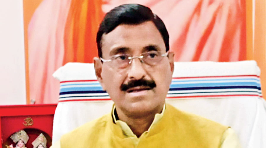 कोरोना की चौथी लहर : सांसद ने की मांग, मास्क अनिवार्य करो सरकार