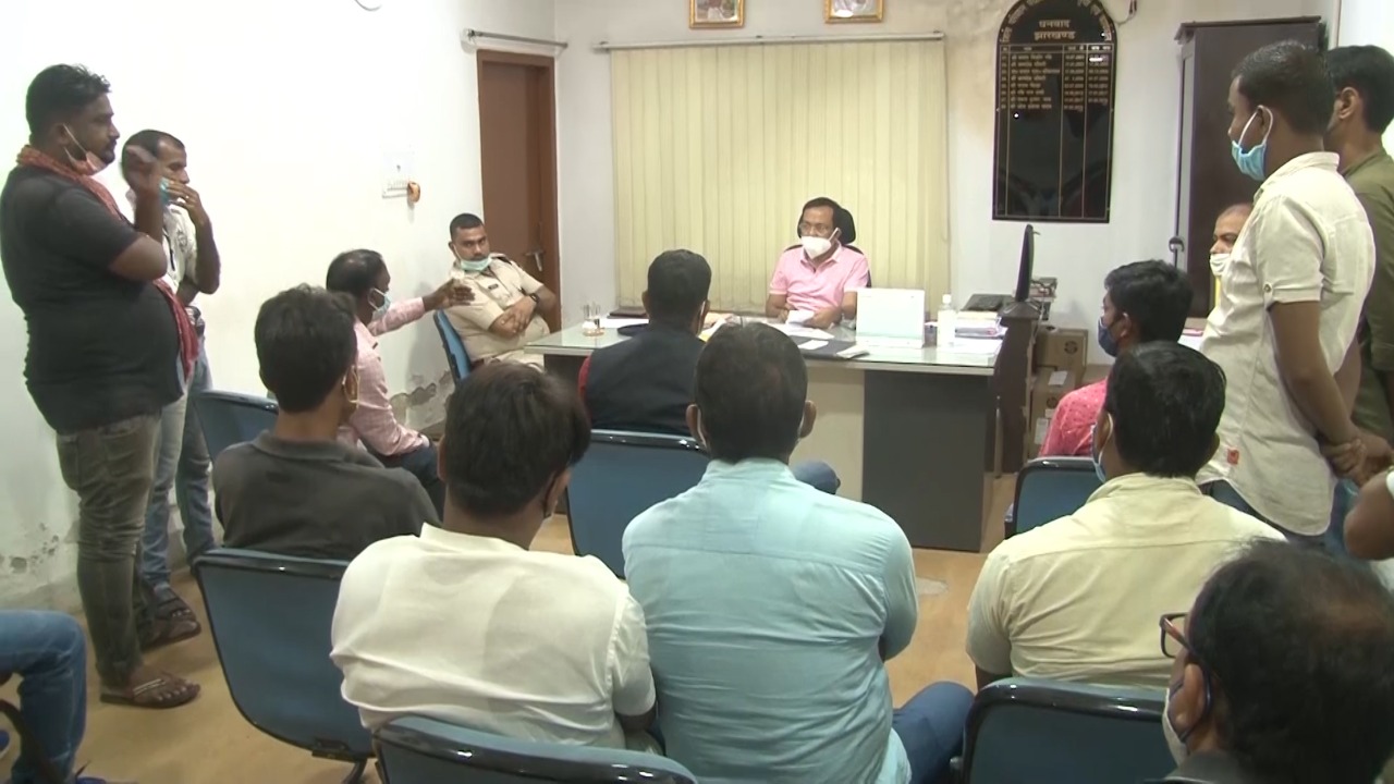 धनबाद में नई ट्रैफिक व्यवस्था : बस व बड़े मालवाहक के प्रवेश पर रोक के बाद अब ऑटो पर शिकंजा