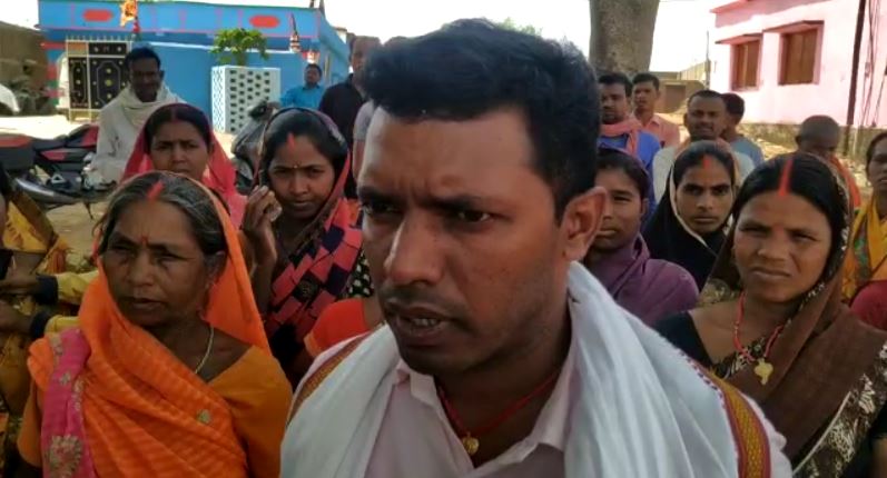 जनसंपर्क के लिए आ रहे प्रत्याशियों को सामना करना पड़ रहा है मतदाताओं की नाराजगी