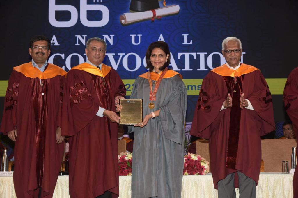 XLRI में 66 वें दीक्षांत समारोह का आयोजन, अपोलो की एग्जीक्यूटिव वाइस चेयरमैन को मिला सर जहांगीर गांधी मेडल फॉर सोशल एंड इंडस्ट्रियल पीस का अवार्ड