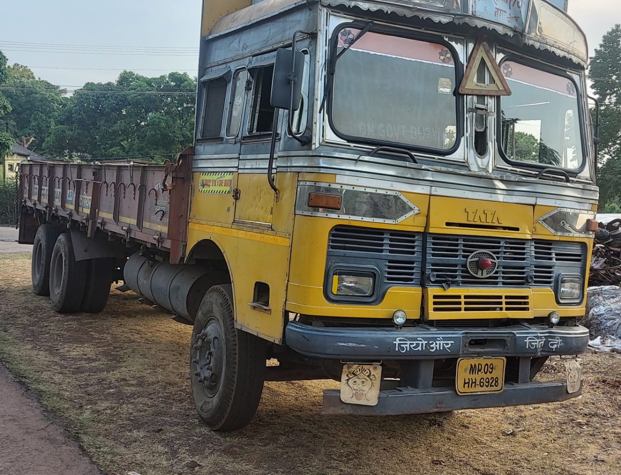 ट्रक चालक से एक हजार रू0 छीन कर पी रहे थे शराब, पुलिस ने गिरफ्तार कर भेजा जेल