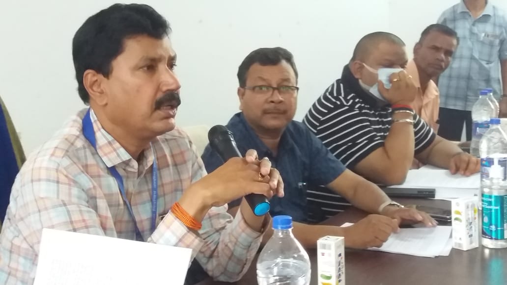 गांव की सरकार :  मुखिया प्रत्याशियों के साथ हुई बैठक, दिए निर्देश