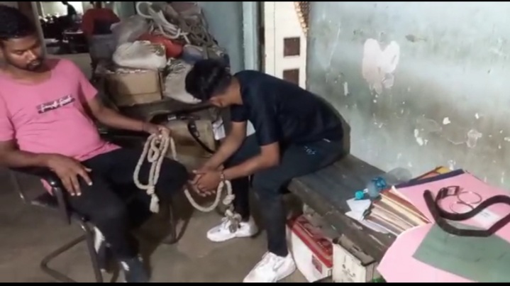 जमशेदपुर में चोरों का हौसला बुलंद, दिनदहाड़े घर में घुस कर रहे चोरी, एक गिरफ्तार