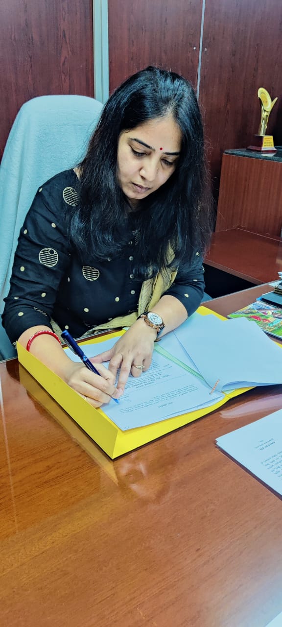 मनरेगा आयुक्त राजेश्वरी बी को कई विभागों का अतिरिक्त प्रभार, कर्मचारियों को दिए निर्देश
