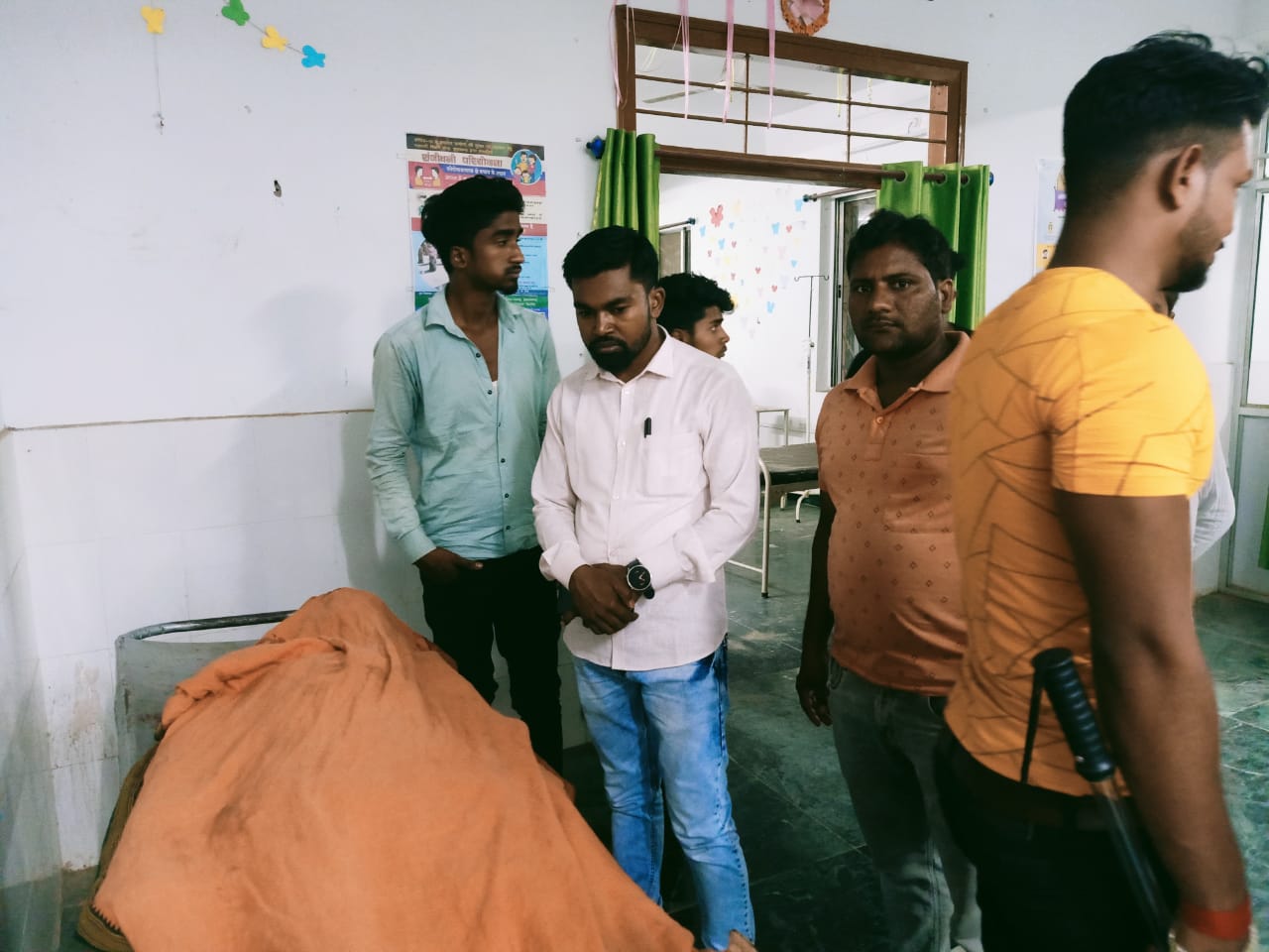 पलामू : अलग-अलग सड़क दुर्घटना में दो युवकों की मौत, दो घायल