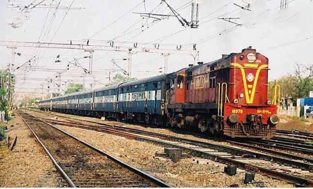यात्रीगण कृपया ध्यान दें...! मई से लंबी दूरी की 269 ट्रेनों में जनरल टिकट पर सफर करने का ऐलान