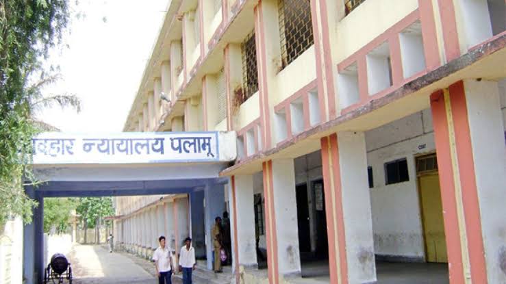 अपहरण कर दुष्कर्म के बाद हत्या के आठ दोषियों को सश्रम आजीवन कारावास की सजा. एक लाख रुपए का जुर्माना भी