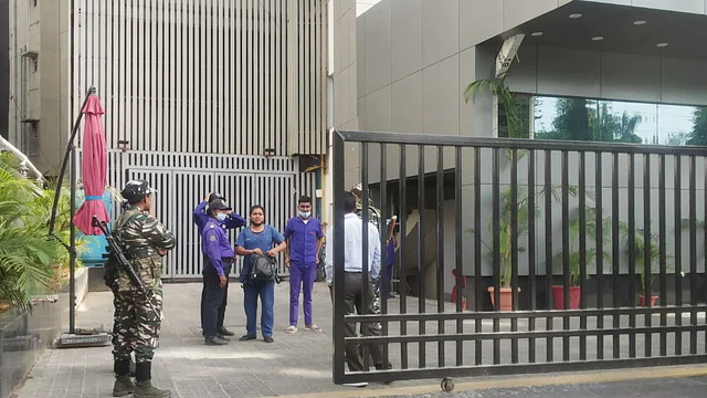 झारखंड समेत कई राज्यों में एक साथ कई जगह ED की छापेमारी, IAS पूजा सिंघल के कई ठिकानों पर दबिश