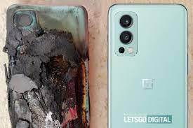 OnePlus Nord 2 5G में हुआ ब्लास्ट,  फोन खरीदने से पहले कर ले पूरी जांच 