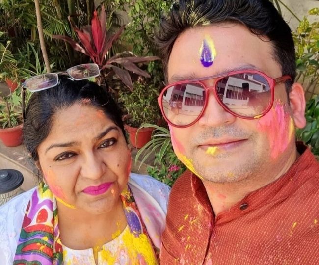  पूजा की काली कमाई से ससुराल में बने आलीशान भवन, ननद तक के घर भरे