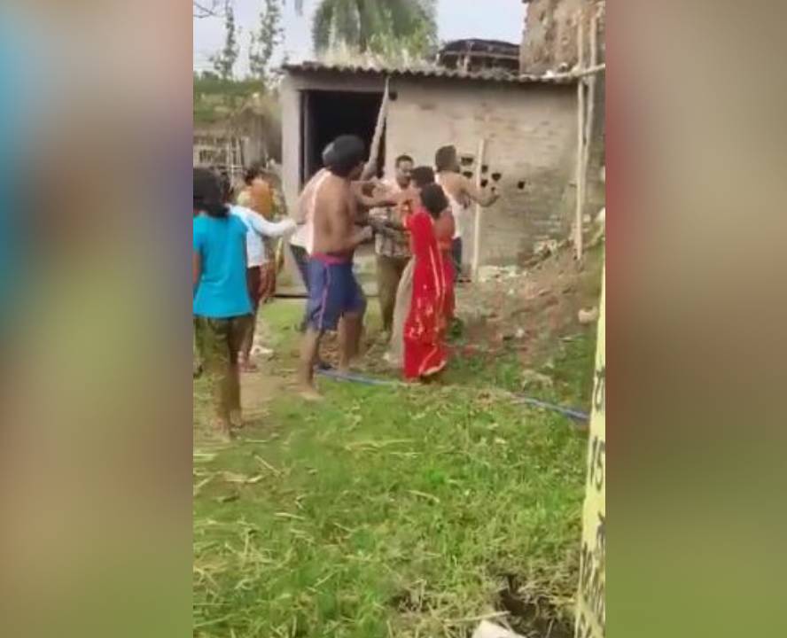 बिहार के सुपौल में उपमुख्य पार्षद की गुंडागर्दी, जमीन विवाद में जमकर बरसे लाठी-डंडे